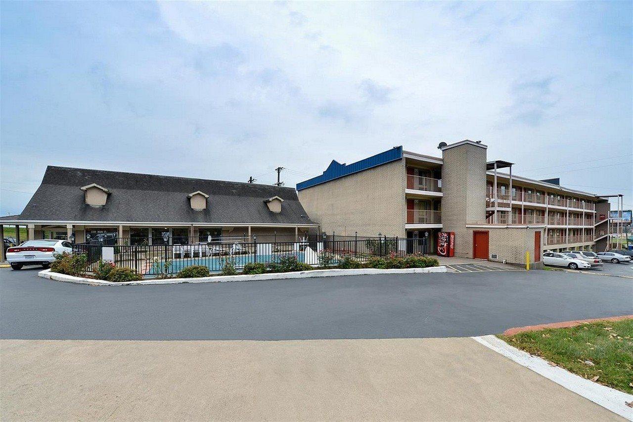 Rodeway Inn Норт-Литл-Рок Экстерьер фото